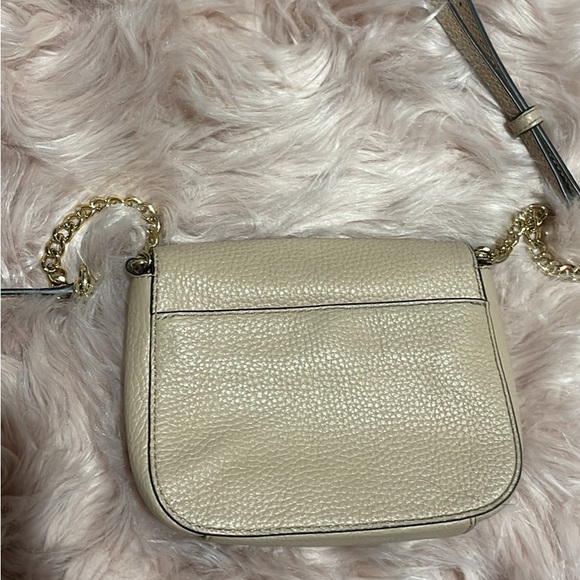 Micheal Kors crossbody bag - Picture 2 of 3